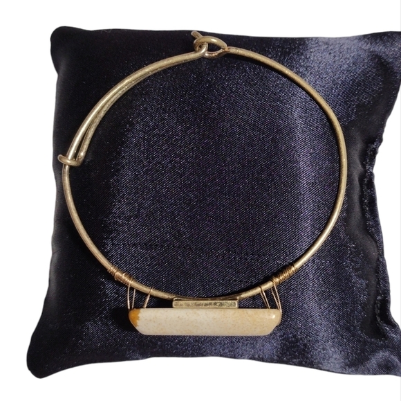 Semi Precious Stone Wire Bangle Bracelet NWOT - Picture 2 of 3